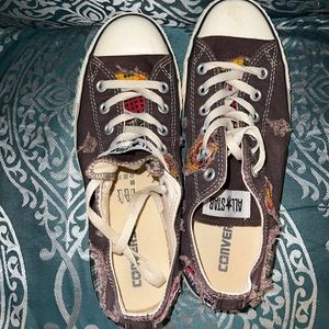 Women’s Lowtop Converse!